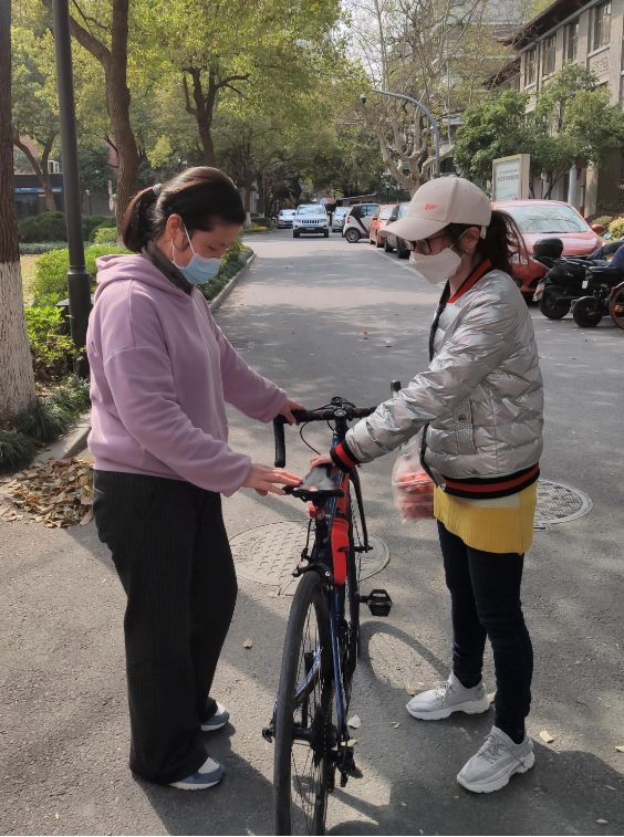 无法返校，寝室会不会一团糟？且看浙大宿管阿姨暖心服务！