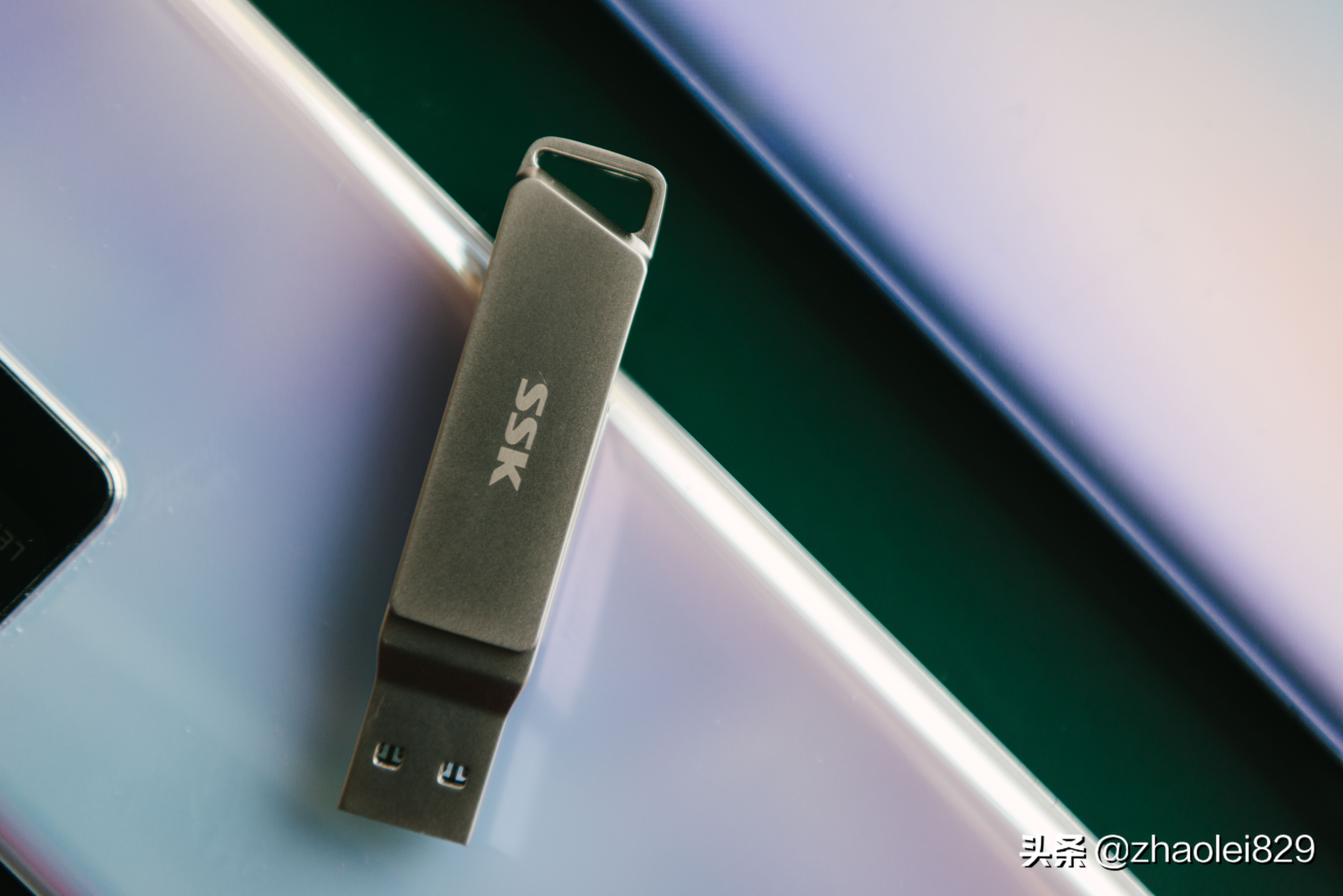 SSK飚王时光手机U盘FDU050使用体验