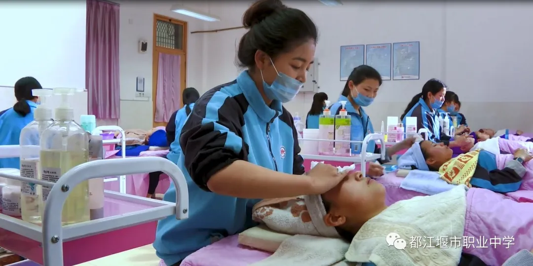 学费全免还能考本科，都江堰市职业中学2020年最全招生信息在这