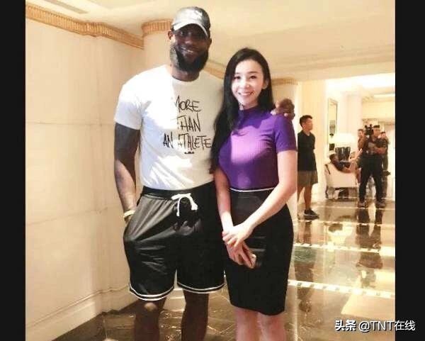 男篮世界杯腾讯体育主持人(NBA中国解说界的俊男靓女)