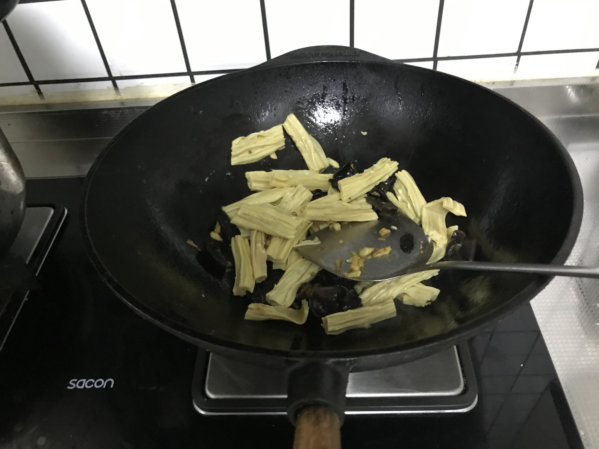 图片[10]-【辣椒炒腐竹】做法步骤图 腐竹软韧不夹生 咋做都好吃-起舞美食网