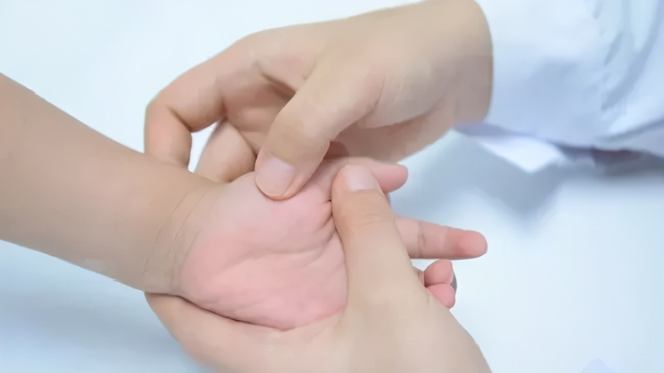 小儿推拿调理脾胃,增强免疫力