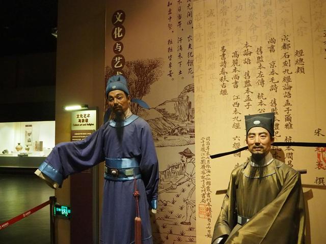 李绅同情农民作《悯农》，立志为民请命，得势后化身恶龙奢侈残酷