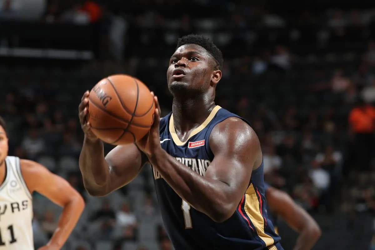 锡安威廉姆森生涯数据(深度:19岁锡安场均23.6分,未来能否超越詹姆斯?