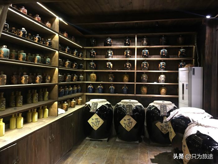 喝散装茅台、穿古装的小姐姐，闹中取静，古韵十足的重庆私家会所