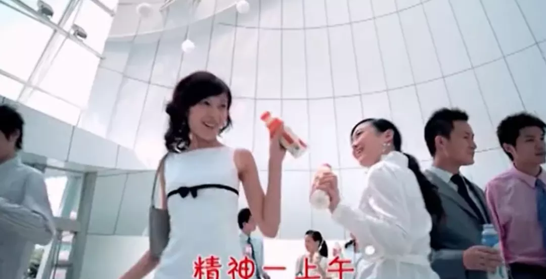 狂跌300亿！爆红的喜茶们，终于“杀死”娃哈哈