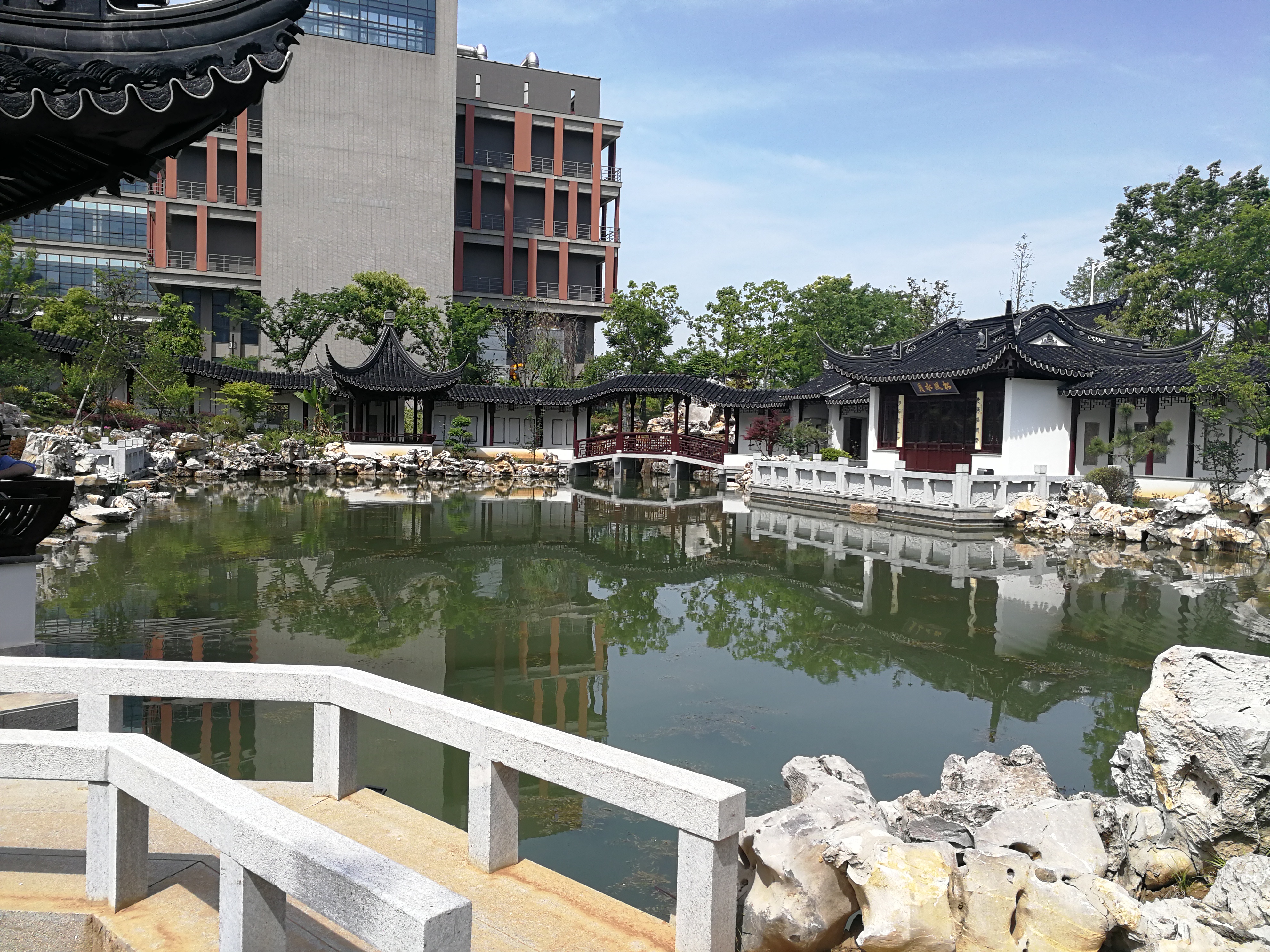 南京大学仙林校区 南大仙林校区是几本-百科叔叔