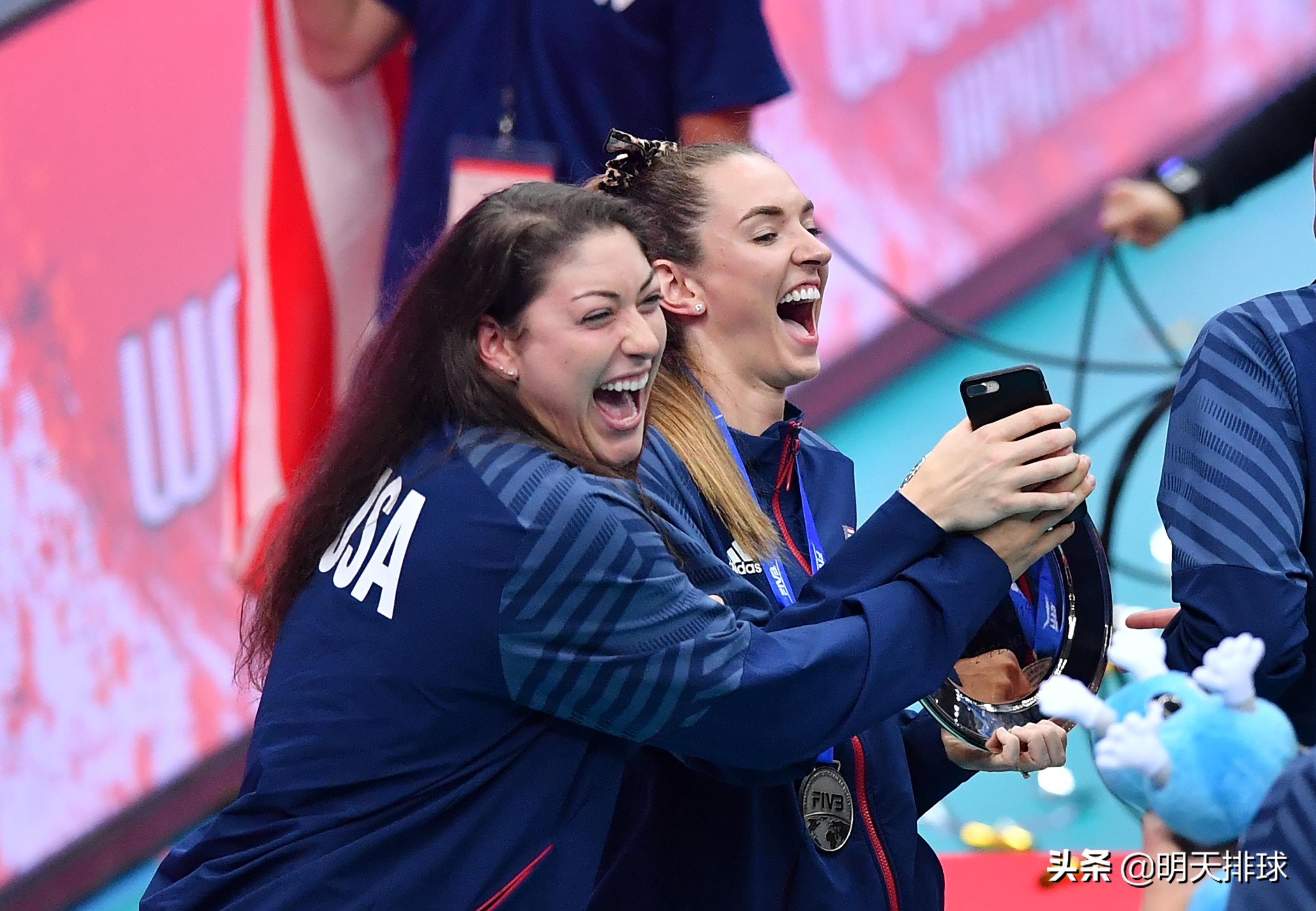 2019女排世界杯名场面(颁奖仪式多图回顾：中国女排世界杯卫冕，朱婷蝉联MVP)