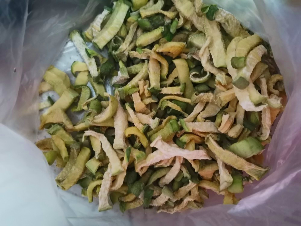 晒萝卜干的季节到了，开胃香辣小菜，在家就能做，干净卫生无添加