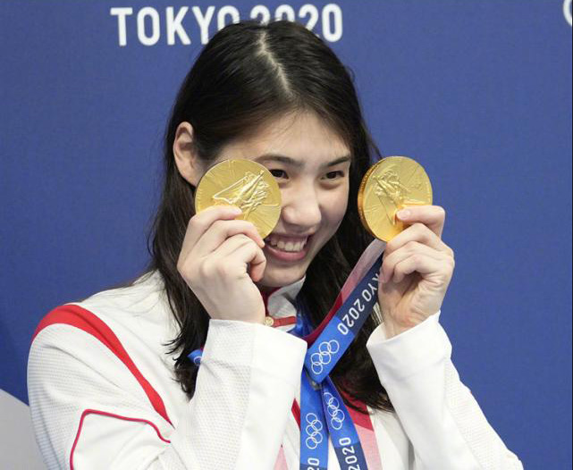 跟奥运会蝶后有哪些游泳运动员(从一落千丈到破茧成蝶