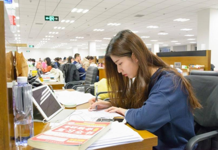 事业单位大改革，32种事业编岗位变成合同工，“铁饭碗”没有了