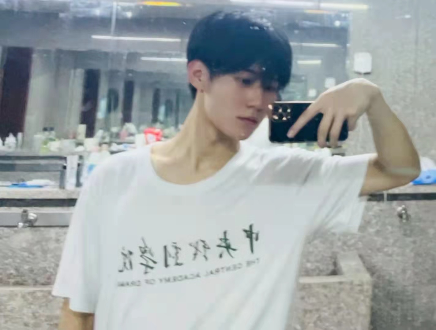 张真源化身中戏宣传小能手：受过很多委屈的少年，凭实力逆袭了