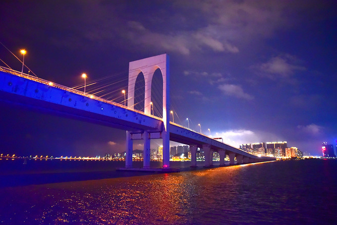 港岛大桥夜景图片