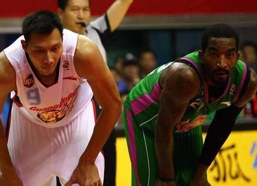 jr在哪里打cba（回顧JR史密斯CBA表現，場均33+4+7，強于同齡喬丹NBA表現）