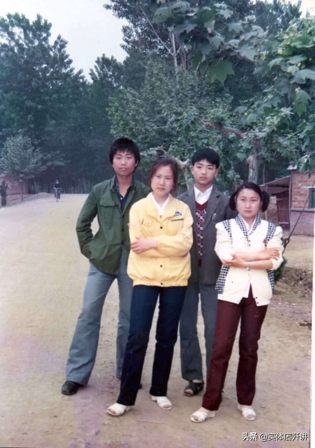 祖籍湘潭，货船商的儿子，大四父母给他24万：你所不知道的刘强东