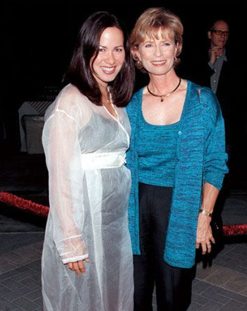 1993年,拍戏时李国豪因道具枪失血身亡,悲痛下"掩盖"了什么?