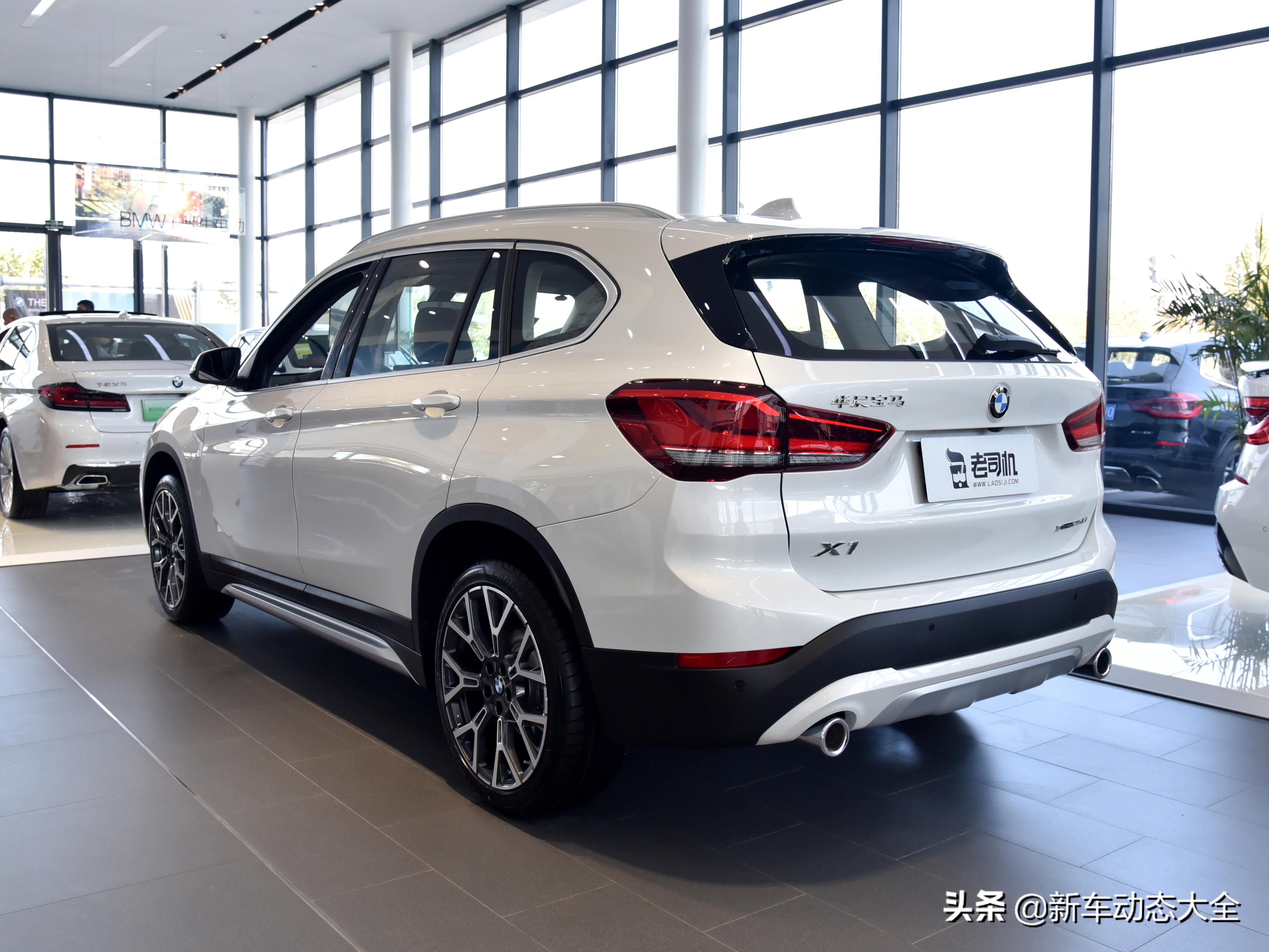 0t油耗6.8l,大空间带四驱入门低价豪华suv,带你看宝马x1