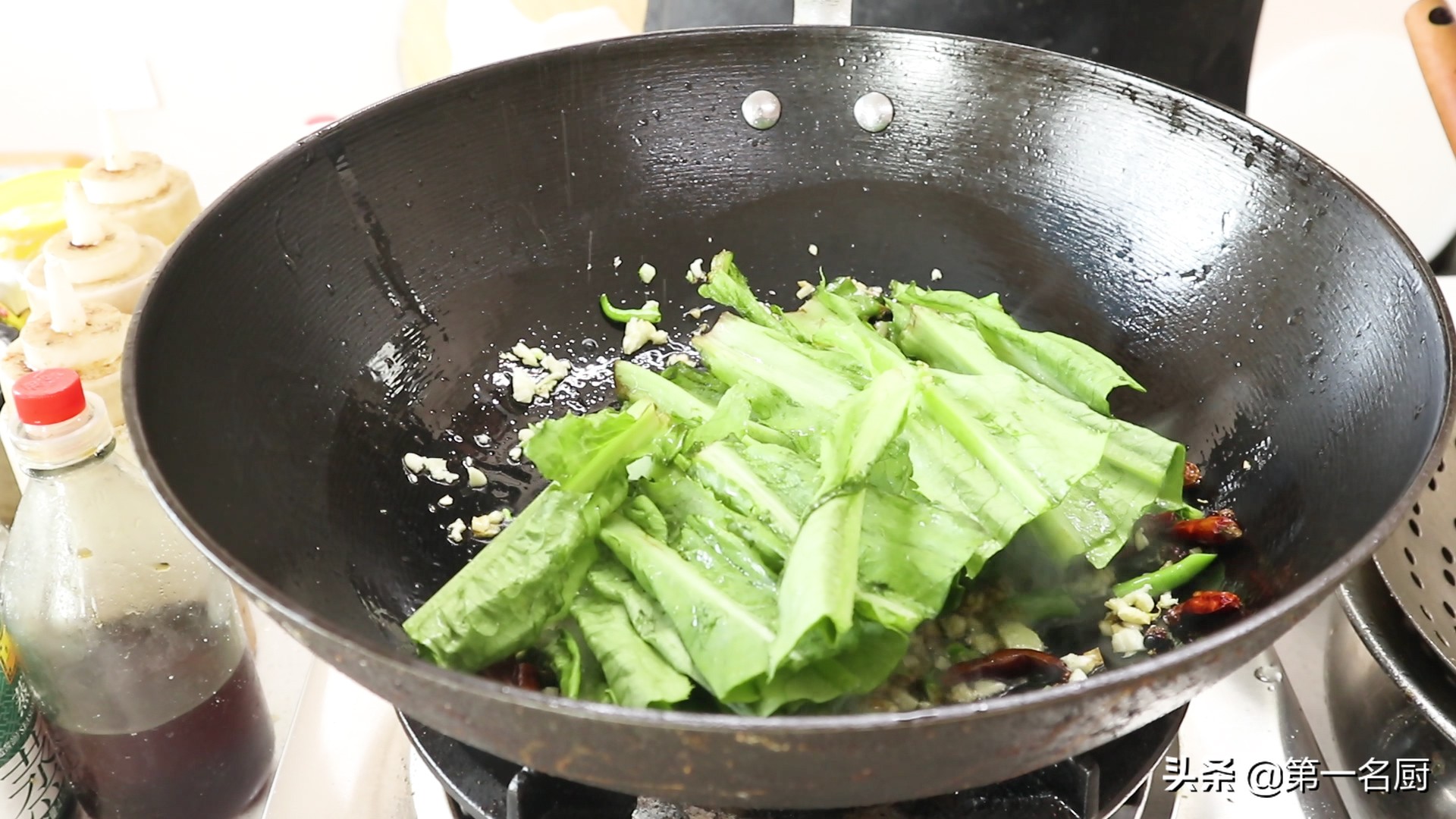 蒜蓉油麦菜,蒜蓉油麦菜的家常做法