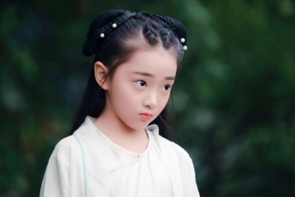 婴儿肥多少岁会消失(天生网红脸的小演员) - 乐宝宝贝