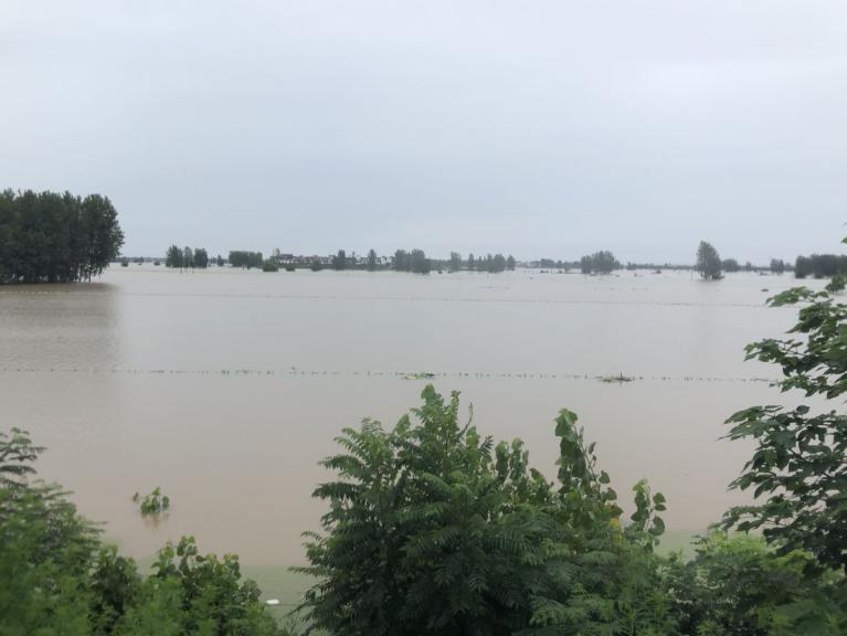 “眼看着日子有希望了，一开闸什么都没了”，蓄洪与发展如何兼顾？