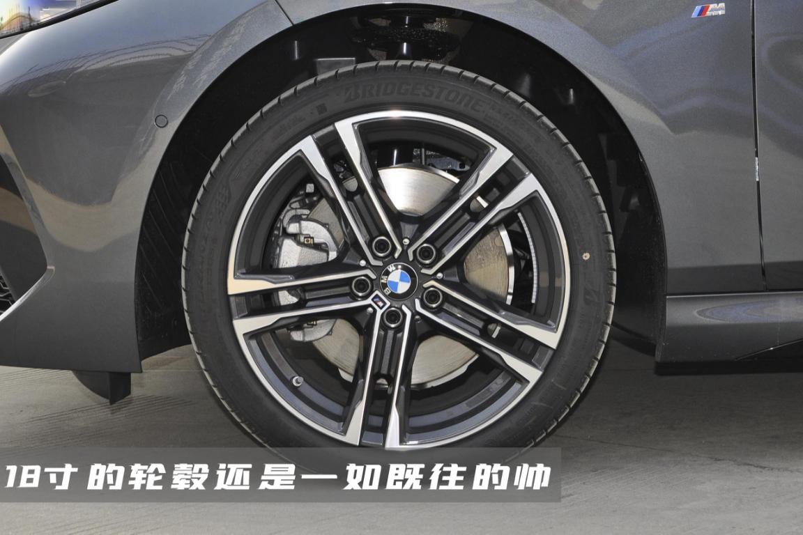 宝马2系：2021款变身四门，原装进口的前驱平台特供车