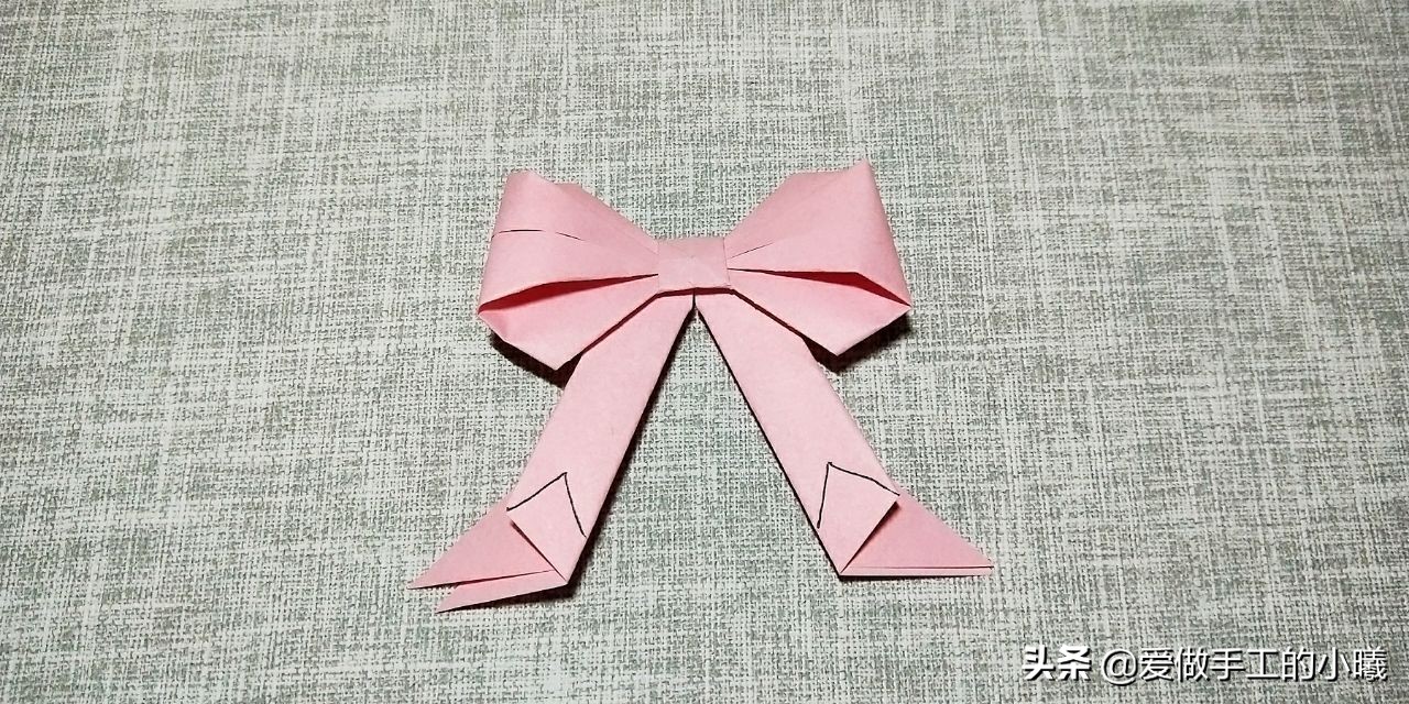 漂亮的蝴蝶结折纸，简单易学，用来做装饰不错呦