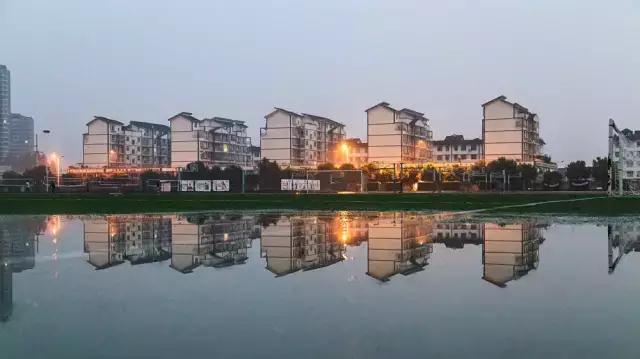 餐厅配备钢琴，三大校区美不胜收，还是西游记拍摄地！四川这所高校让人心动