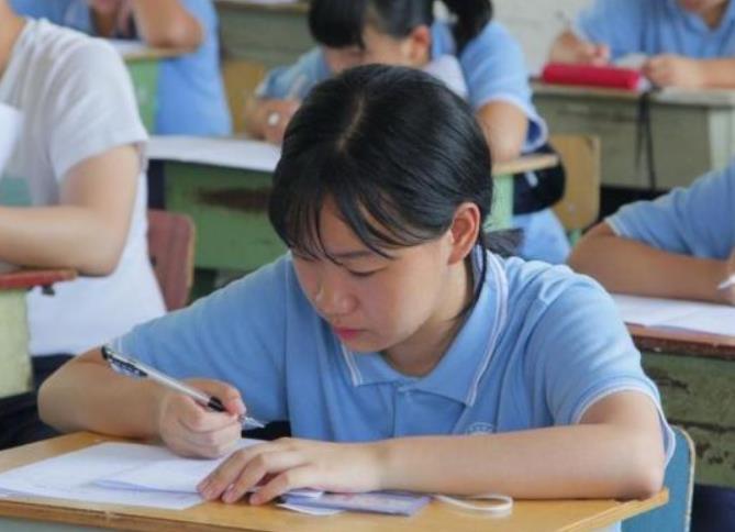 学生上普通高中，高考考600分的概率有多大？老师的回答很中肯