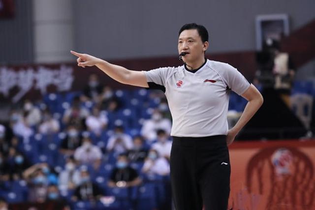 中国cba裁判都来自哪里(cba的裁判水平如何,是怎么样选拔的,他们的