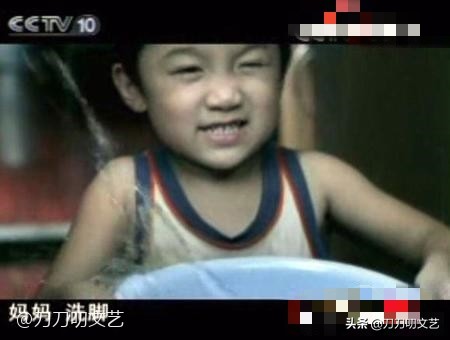 《家有儿女》12位小演员，有人没戏拍、有人红得发紫，对比太唏嘘