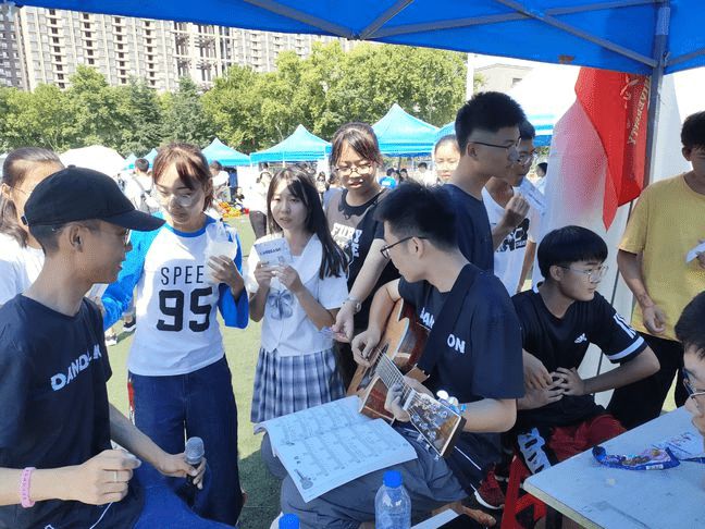 大学时期奖学金不光靠成绩，还要看能力，准备充分才能有备无患