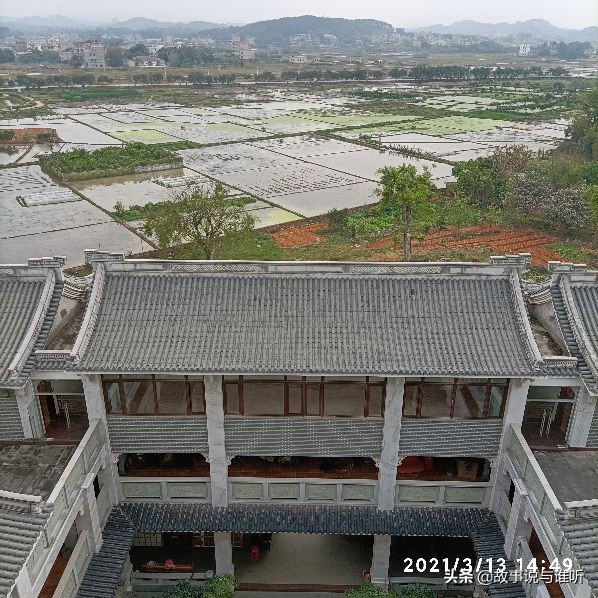 玉林乡村这间宅院，据说座落的地方是风水宝地