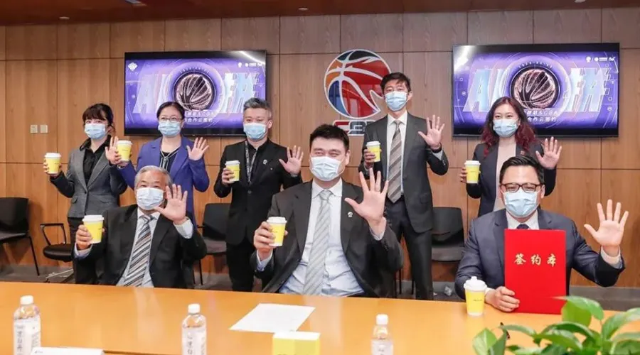 nba頂薪為什么不是一年一簽（5億年薪！NBA球星真就這么值錢嗎？）