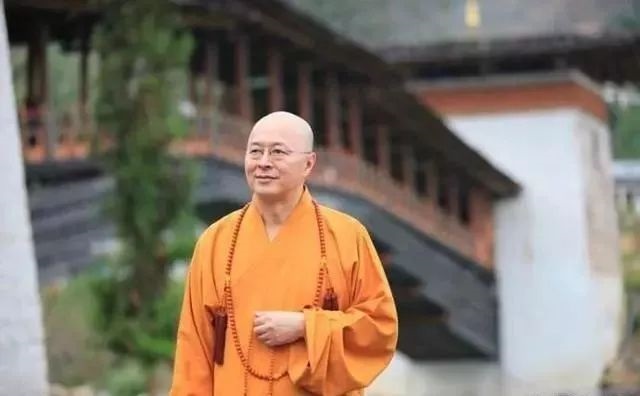 海涛法师35岁剃度出家，曾对妻子说：下辈子还娶你，但还会出家