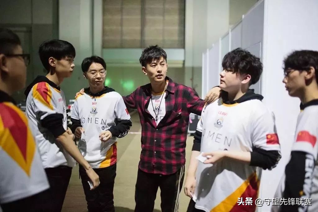 守望先锋世界杯中国队谁管理（世界杯中国队主教练王星睿：必要燃烧的火焰）