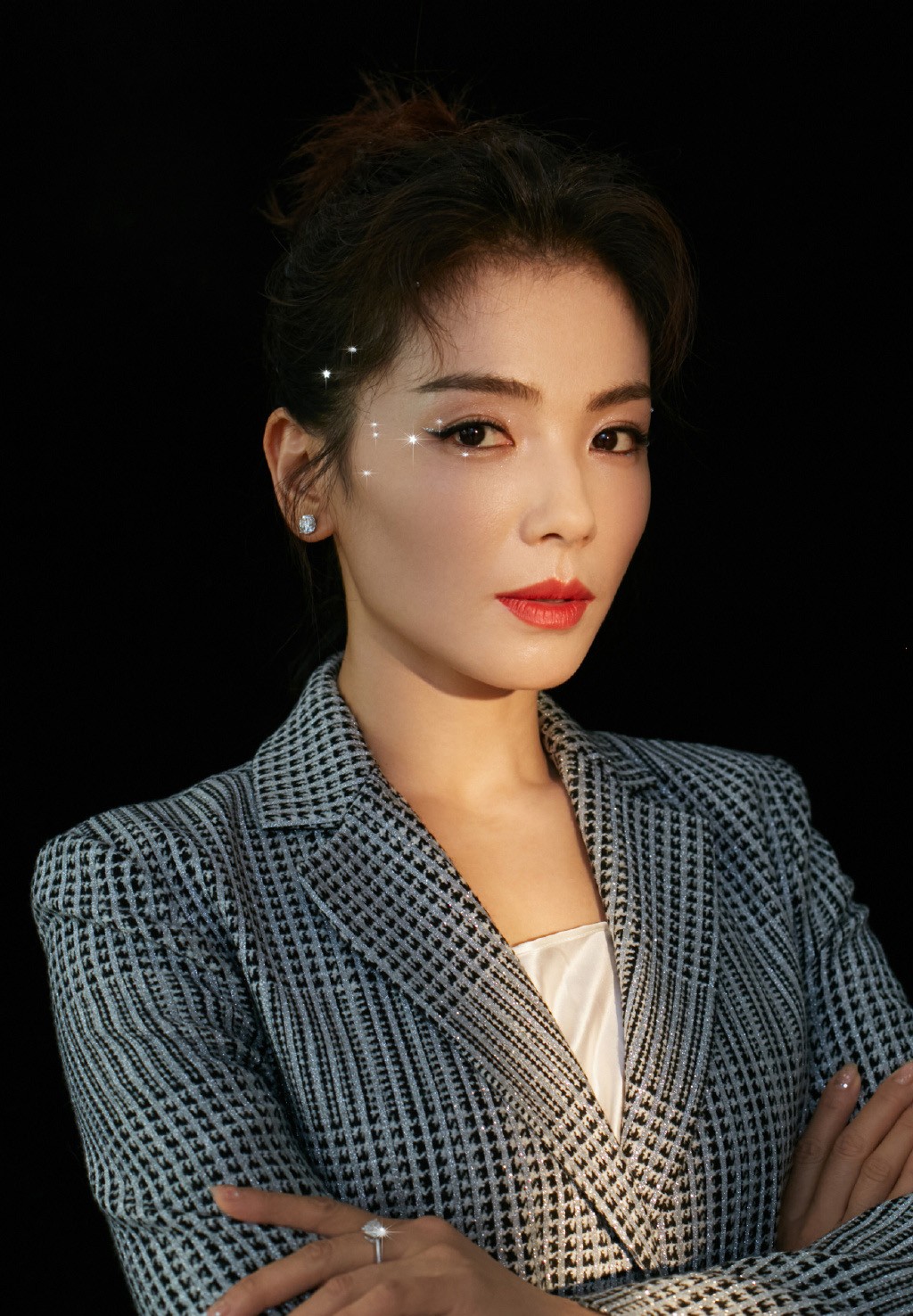 非主流闪动美女(刘涛穿成霸气女王,就连加非主流的"星光特效",都显得