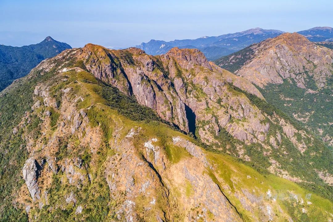 东岳是什么山(广东有座海拔1452米的东岳山，风景不输泰山却鲜为人知)