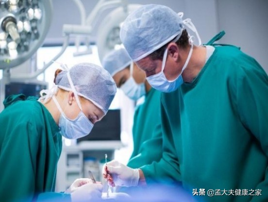 得了灰指甲怎么治？2个治疗方法效果好，安全不复发