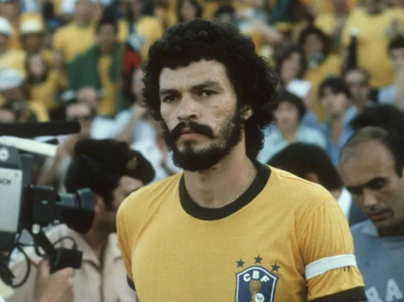 82年世界杯巴西(艺术在喧嚣中寂寞——简述1982年世界杯巴西意大利之战)