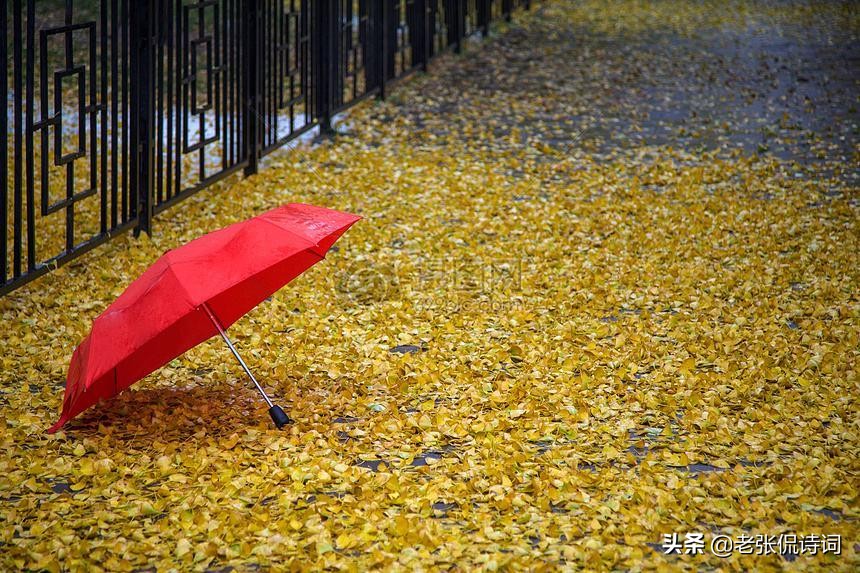 李商隐最有诗意写雨唐诗，全文无一“雨”字，20字却句句有雨