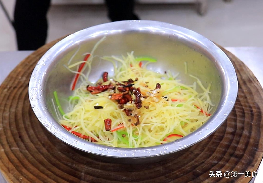 涼拌土豆絲,涼拌土豆絲的家常做法