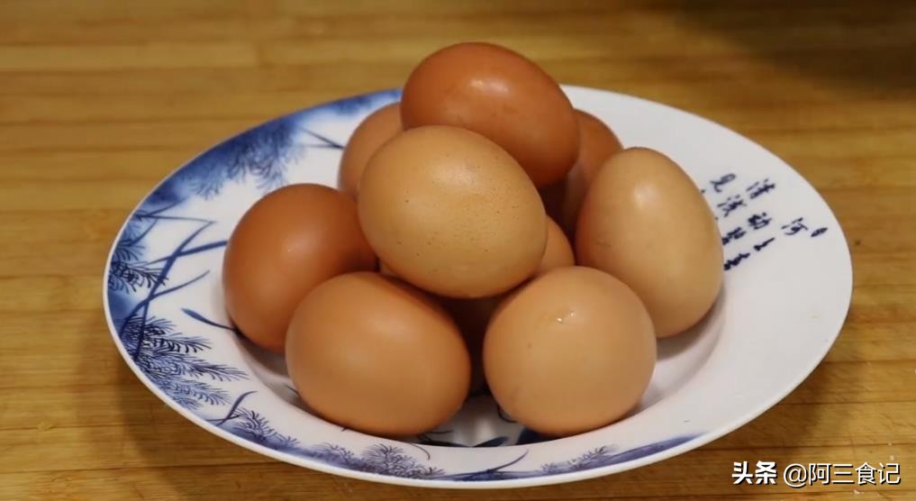 腌咸鸡蛋的方法,腌咸鸡蛋的方法和步骤