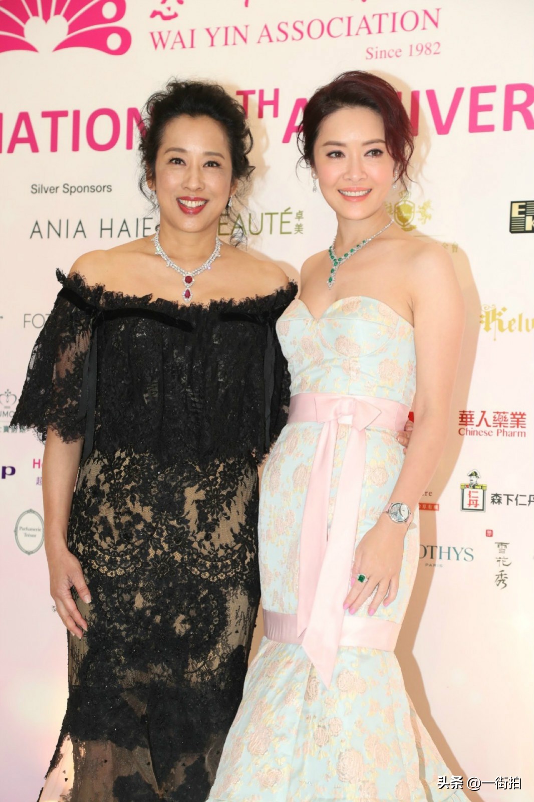 郭晶晶的眼睛叫什么眼（郭晶晶61歲婆婆出席活動，一雙“腰果眼”閃著亮光，少女氣質絕了）