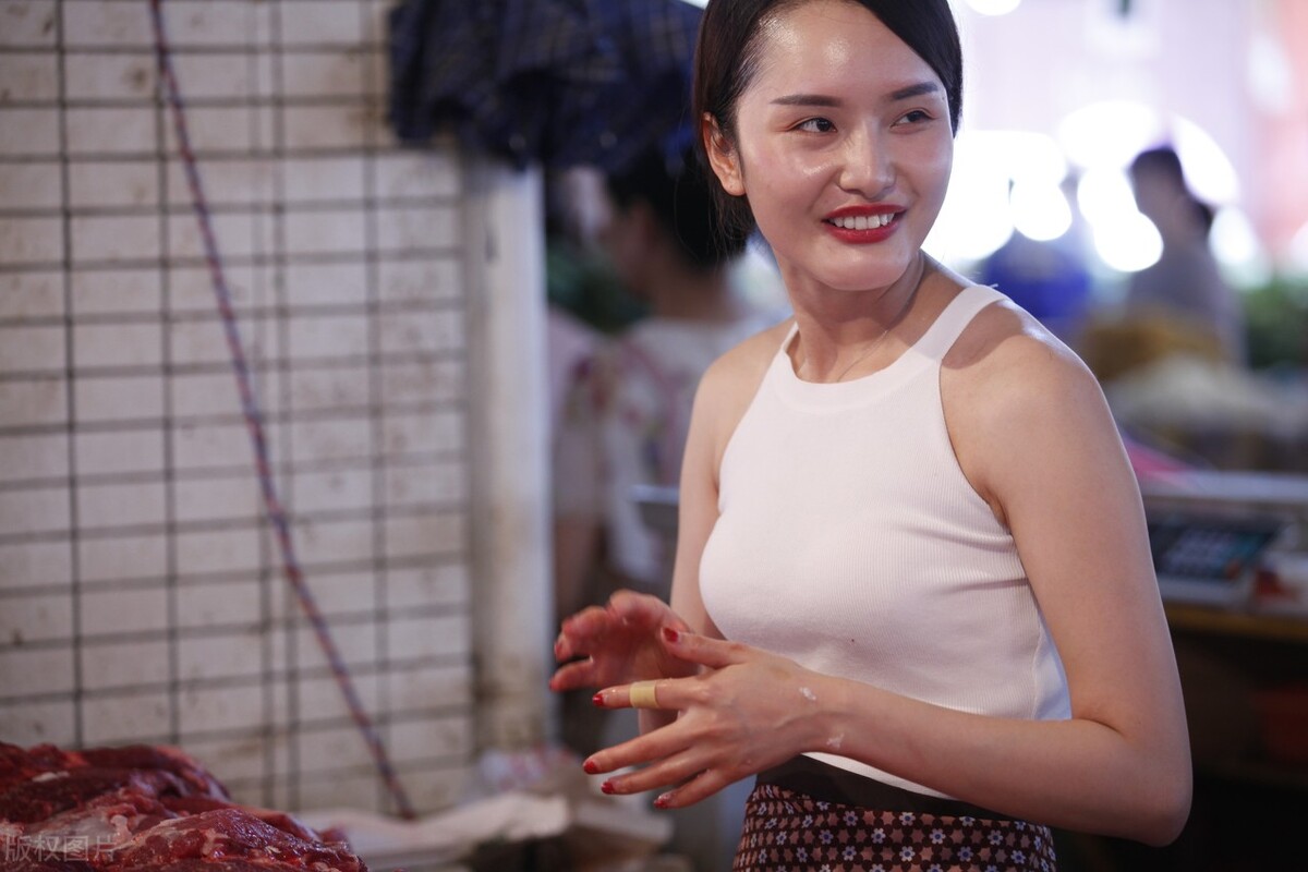 大学生创业开快餐店，免费送货上门，月赚20万，赚钱要靠方法