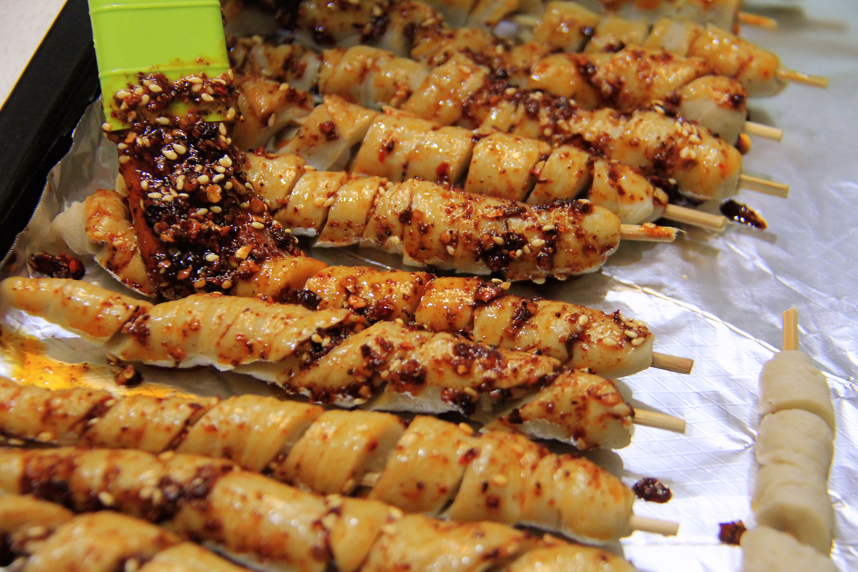 街边小吃烤面筋原来是用它做的,我要去买材料了