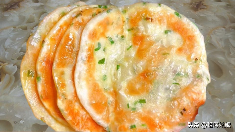 电饼铛烙饼（教你用电饼铛做油饼柔软多层）