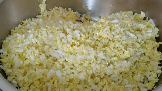 香菇肉馅饺子这样调制，味道鲜香滑嫩又营养，做法简单全家都爱吃
