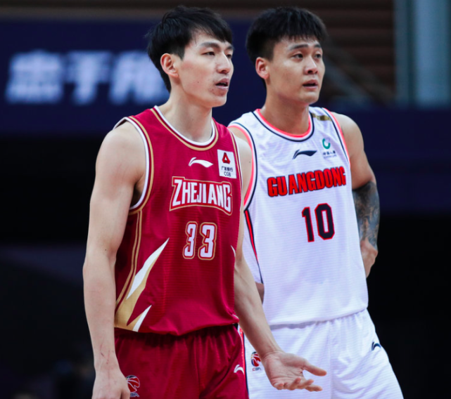 篮球比赛一节换人多少次（广东全场换人36次，杜锋用一招迷惑对手，让刘维伟布防全乱了套）
