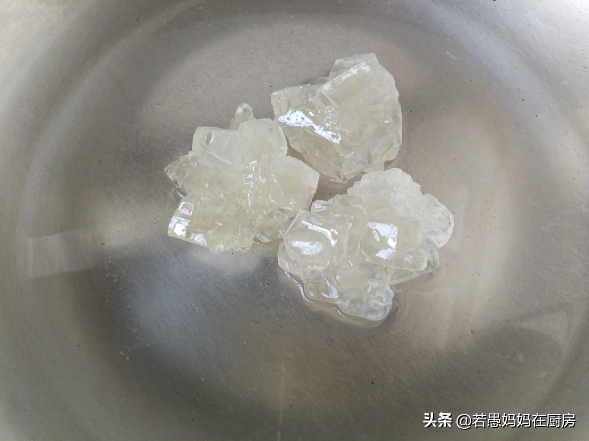 教你做没有添加剂的冰糖葫芦，超详细步骤讲解，成品不黏牙不发苦