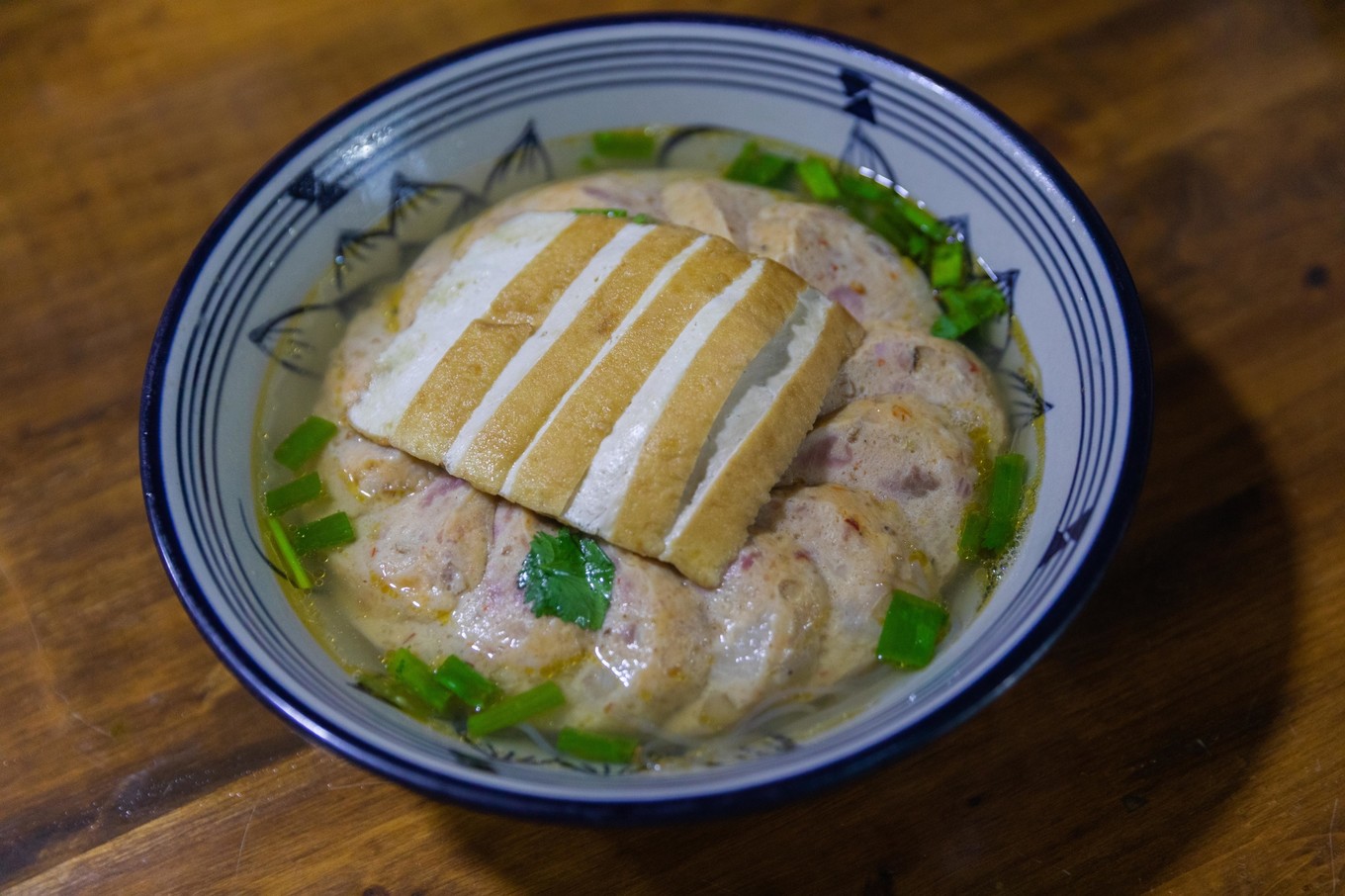 恩阳十大碗是 四川 省 川北 地区的传统宴席菜肴,也是来到 巴中 不得